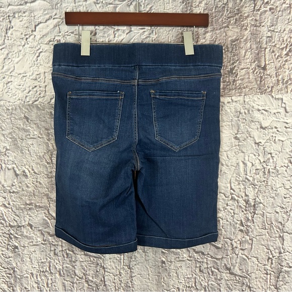 NWT Liverpool Janet pull on blue Bermuda denim shorts - Picture 2 of 6